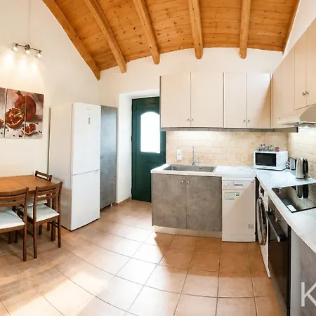Private Demetra 1768 With Pool - Close To فيلة